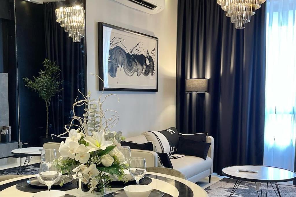 Sina Troika Residence Kota Bharu 2Br Wifi Netflix Pool المظهر الخارجي الصورة