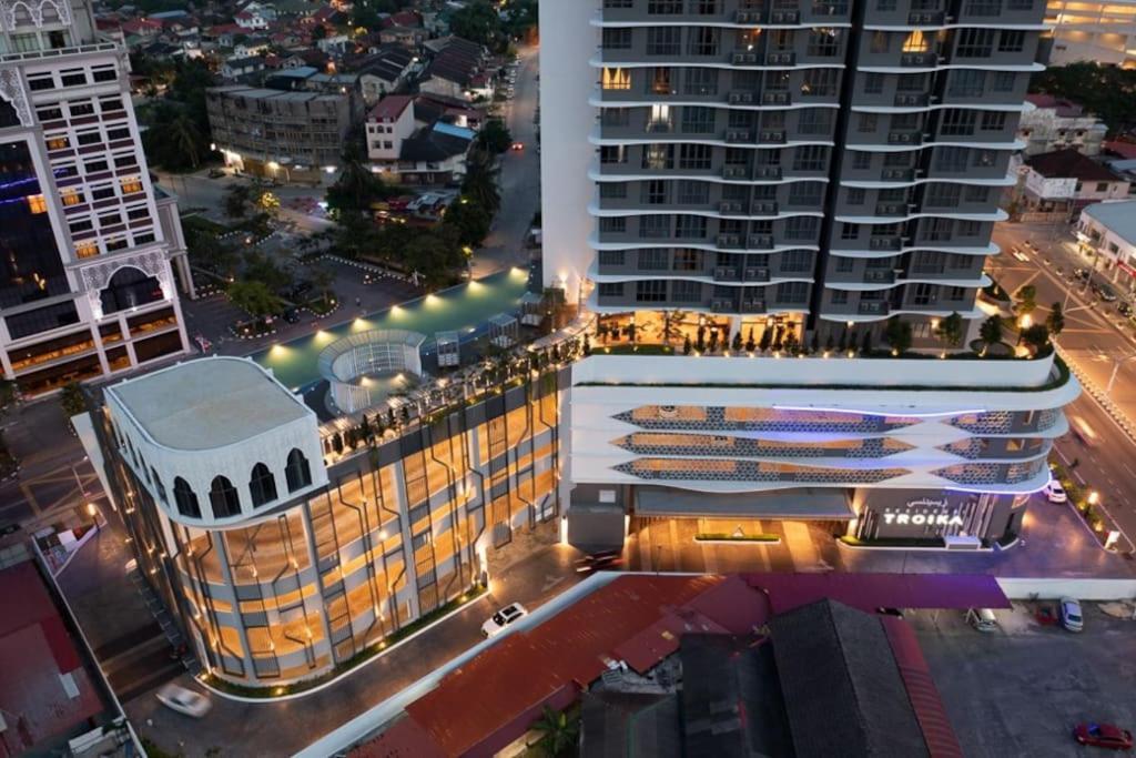 Sina Troika Residence Kota Bharu 2Br Wifi Netflix Pool المظهر الخارجي الصورة