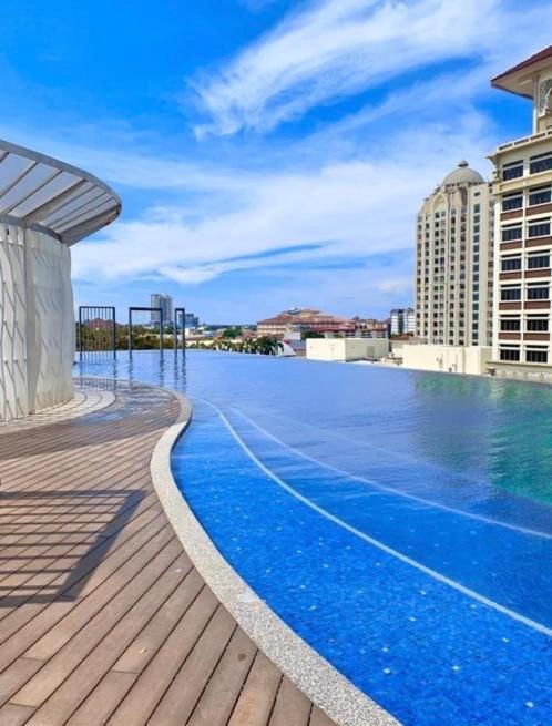 Sina Troika Residence Kota Bharu 2Br Wifi Netflix Pool المظهر الخارجي الصورة